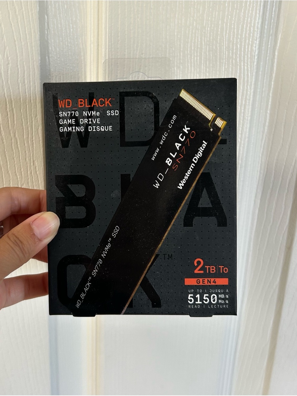 2 TB WD Black SN770 NVMe SSD Game Drive